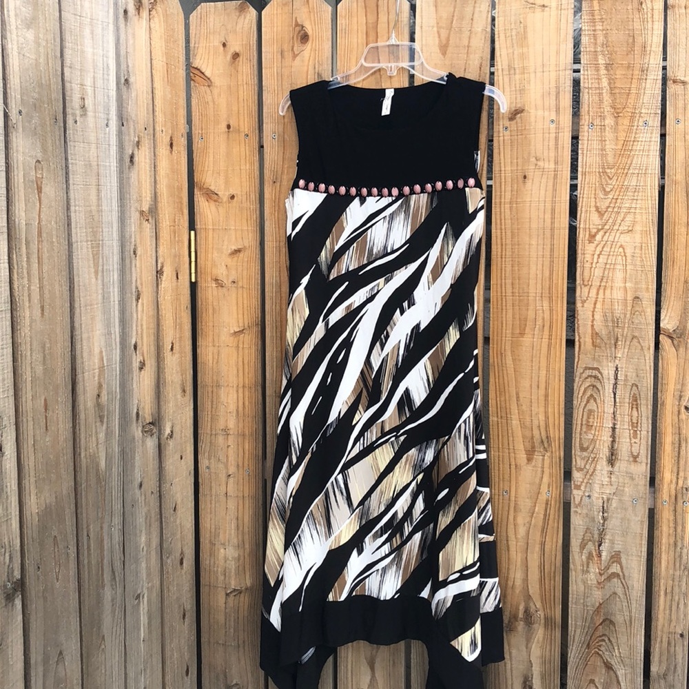 Patterned handkerchief hem midi dress